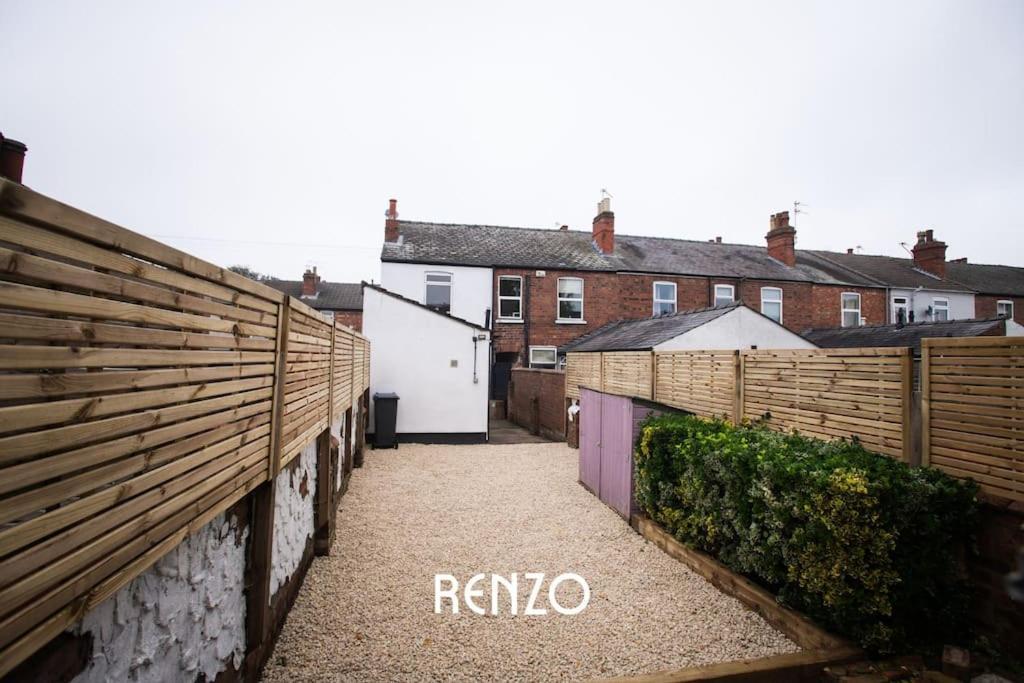 Inviting 3-Bed Home In Lincoln By Renzo, Stunning Design, Close To Lincoln Cathedral! Exterior foto